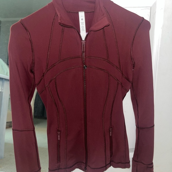 Good Condition Lululemon Define Jacket Size 0 - Picture 2 of 5